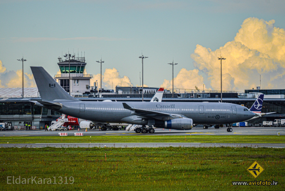 Airbus CC-330 (A330-243)